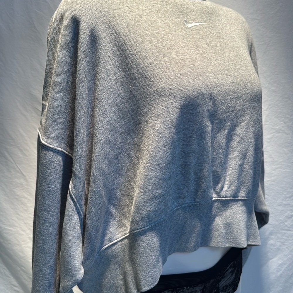 Nike Women's Gray Sweatshirt - Picture 8 of 15